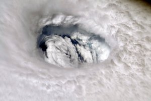 Dorian deja EEUU como uno de los huracanes más largos de la historia