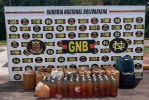 Funcionarios de la GNB incautaron 400 litros de combustible en Bolívar