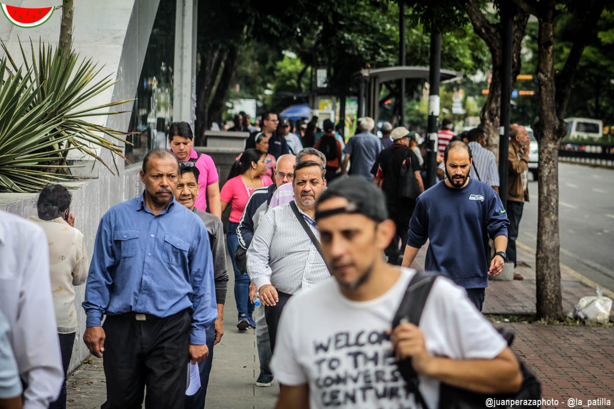 Por enésima vez, los venezolanos son víctimas del desastre en el Metro de Caracas (FOTOS)