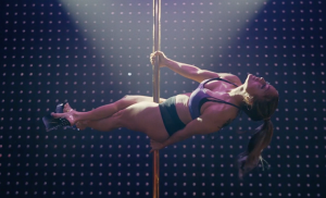 Explícito baile de Jennifer Lopez en un tubo causó indignación (VIDEO)