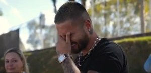 Maluma recibe entre lágrimas su primer… ¡Avión privado! (VIDEO)