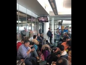 Así se vivió el sismo en el aeropuerto de Santiago de Chile (Video)
