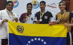 Venezolanos rumbo al Campeonato Suramericano de Kickboxing en Perú
