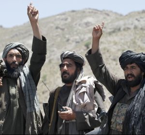 Talibanes amenazan a Trump con nuevos combates si abandona negociaciones
