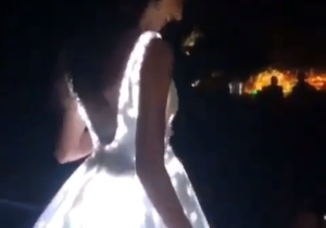 Él quería una boda sencilla, pero ella lo sorprendió con un vestido ILUMINADO (Video)