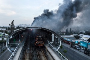 Así quedó el Metro de Chile tras las violentas protestas (Fotos y video)