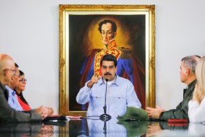 Maduro llegó a Azerbaiyán para participar en la cumbre del Mnoal