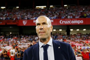 La insólita reacción de un automovilista luego de haber sido chocado por Zinedine Zidane