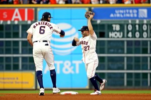 ¡UNA TERNURA! El afectuoso momento de José Altuve y su hija tras la victoria de los Astros (VIDEO)