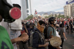 Aumenta a 18 la cifra de fallecidos por las protestas en Chile
