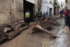 Al menos un muerto y cuatro desaparecidos por fuertes lluvias en Cataluña