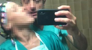 De mal en peor: Cirujano que fue pillado por grabar porno ahora anda en oscuro negocio