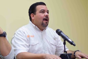 Eduardo Vale: En Maracaibo más de 50 mil carros hacen cola a diario para intentar echar gasolina