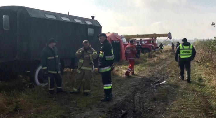 Cinco muertos en el aterrizaje de emergencia de un avión de carga en Ucrania (Fotos y Video)