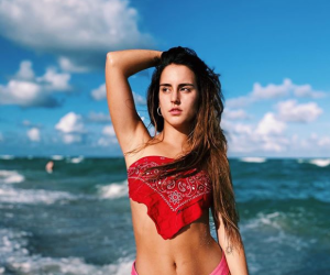 La hijastra de Jorge Reyes vuelve a prender las redes sociales con un explosivo traje de baño (FOTOS)