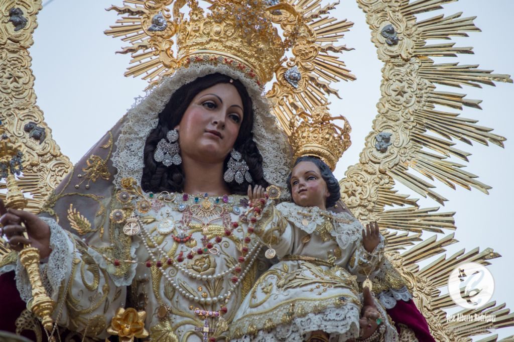 Este #7Oct se celebra el día de la Virgen del Rosario