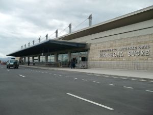 Cerca de 40 vuelos siguen cancelados en aeropuerto de Quito pese a fin protestas