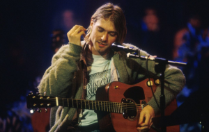 El legendario saco verde que Kurt Cobain usó en el Unplugged de MTV fue subastado