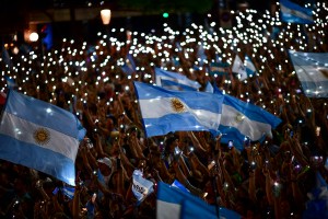 Cerró campaña electoral argentina con Fernández favorito y Macri a la expectativa