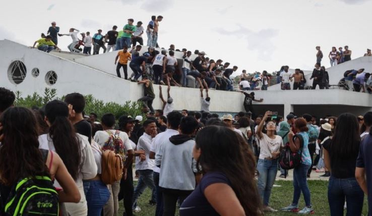 Mortal concierto en Caracas, la demostración de la decadencia social (Video)