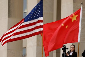 China afirma que presidentes Xi y Trump están en contacto continuo
