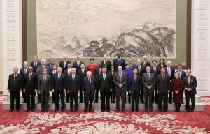 Xi dice que China quiere alcanzar acuerdo comercial inicial con EEUU