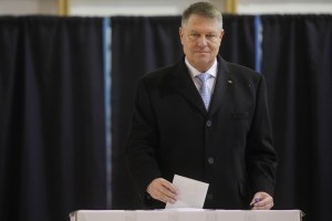 Reelegido en Rumania el presidente saliente Klaus Iohannis