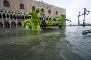 Italia decreta el estado de emergencia en Venecia