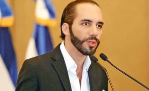 Presidente de El Salvador descarta amenaza inminente de tsunami