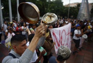 Cacerolazo: La banda sonora de la protesta de América Latina