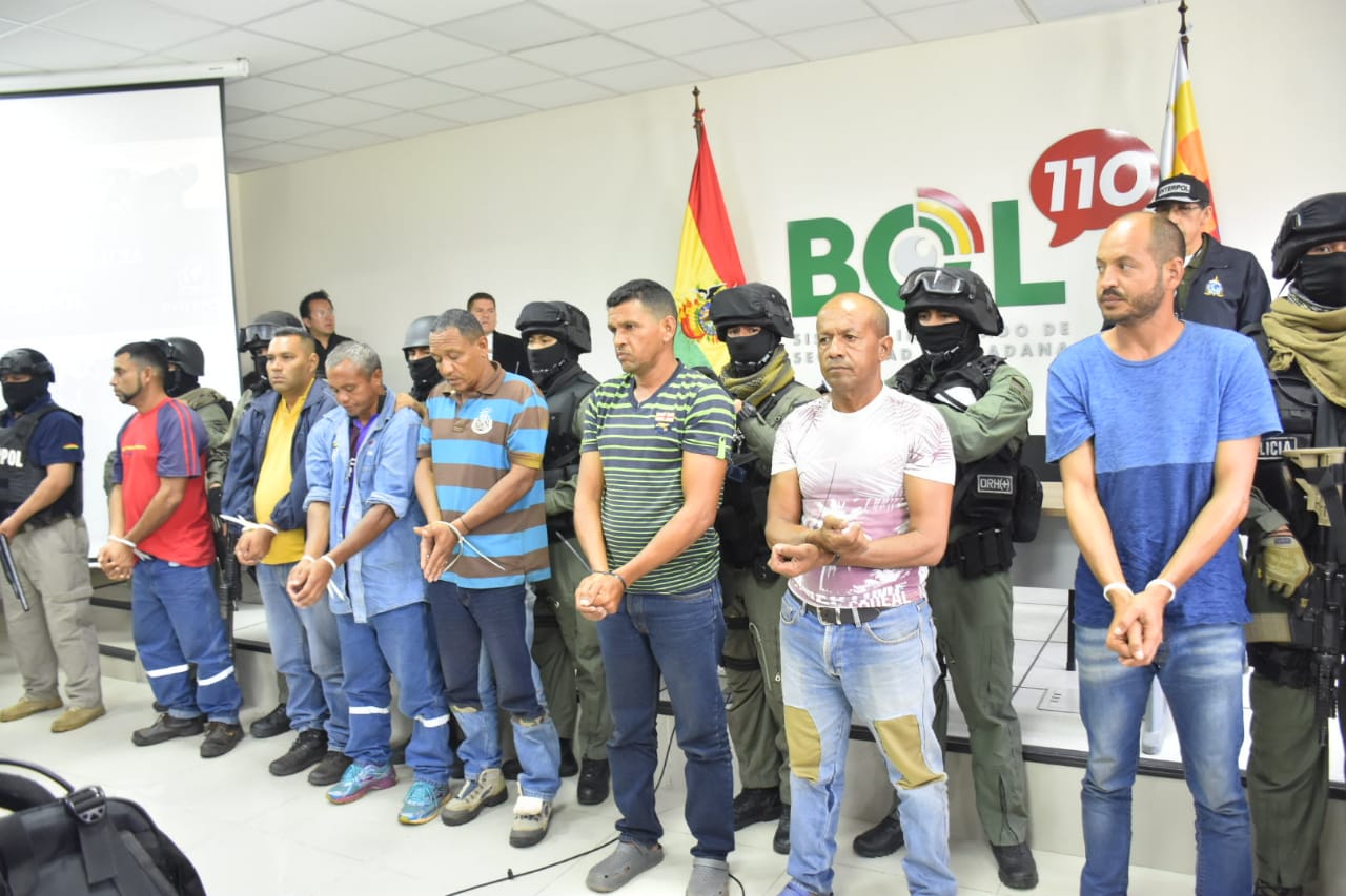 Presentados los nueve venezolanos detenidos en Bolivia acusados de sedición (Fotos y videos)
