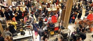 Garantizan seguridad en centros comerciales por compras del Black Friday en Florida