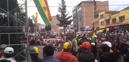 Bolivianos realizan masivo cabildo para exigir renuncia de Evo Morales (VIDEO)