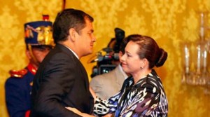 Cuba y Venezuela impulsan la candidatura de una exfuncionaria de Correa acusada de corrupción para dirigir la OEA