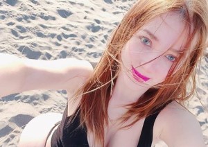 Lo más sexi que verás hoy: Esta modelo se tomó una selfie en la playa y se volvió viral (DIOSS)