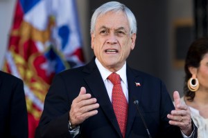 Piñera quiere evitar un éxodo de migrantes ilegales a Chile y llama a respetar las leyes de su país