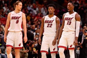 Miami Heat derrotó a Warriors y se afianza en puestos de Playoffs en la NBA