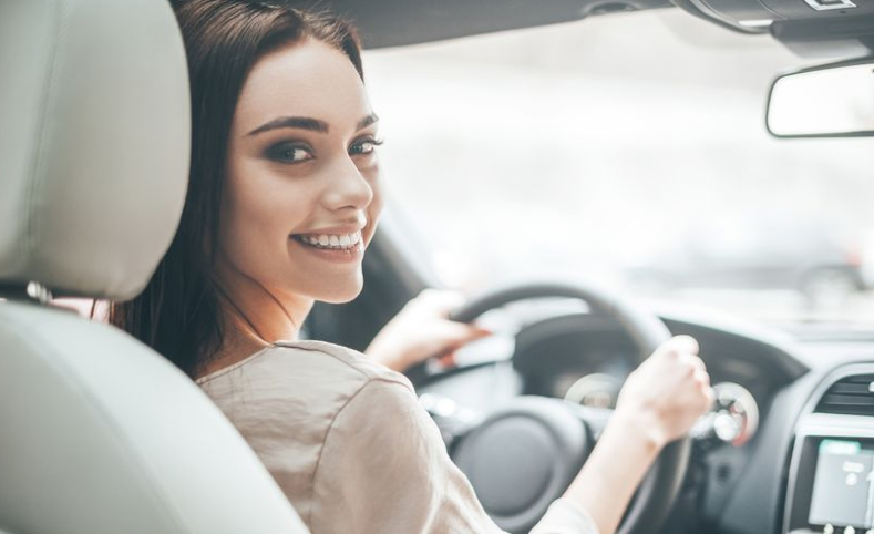 Las mujeres son oficialmente mejores conductores que los hombres, según una investigación