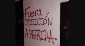 Varias localidades en Táchira bajo asedio de encapuchados adeptos al régimen #15Nov