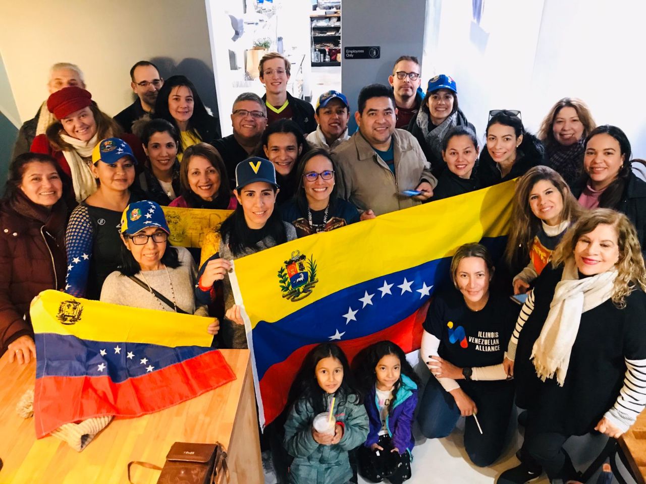 Venezolanos en Chicago acudieron al llamado de protesta mundial por la libertad y la democracia
