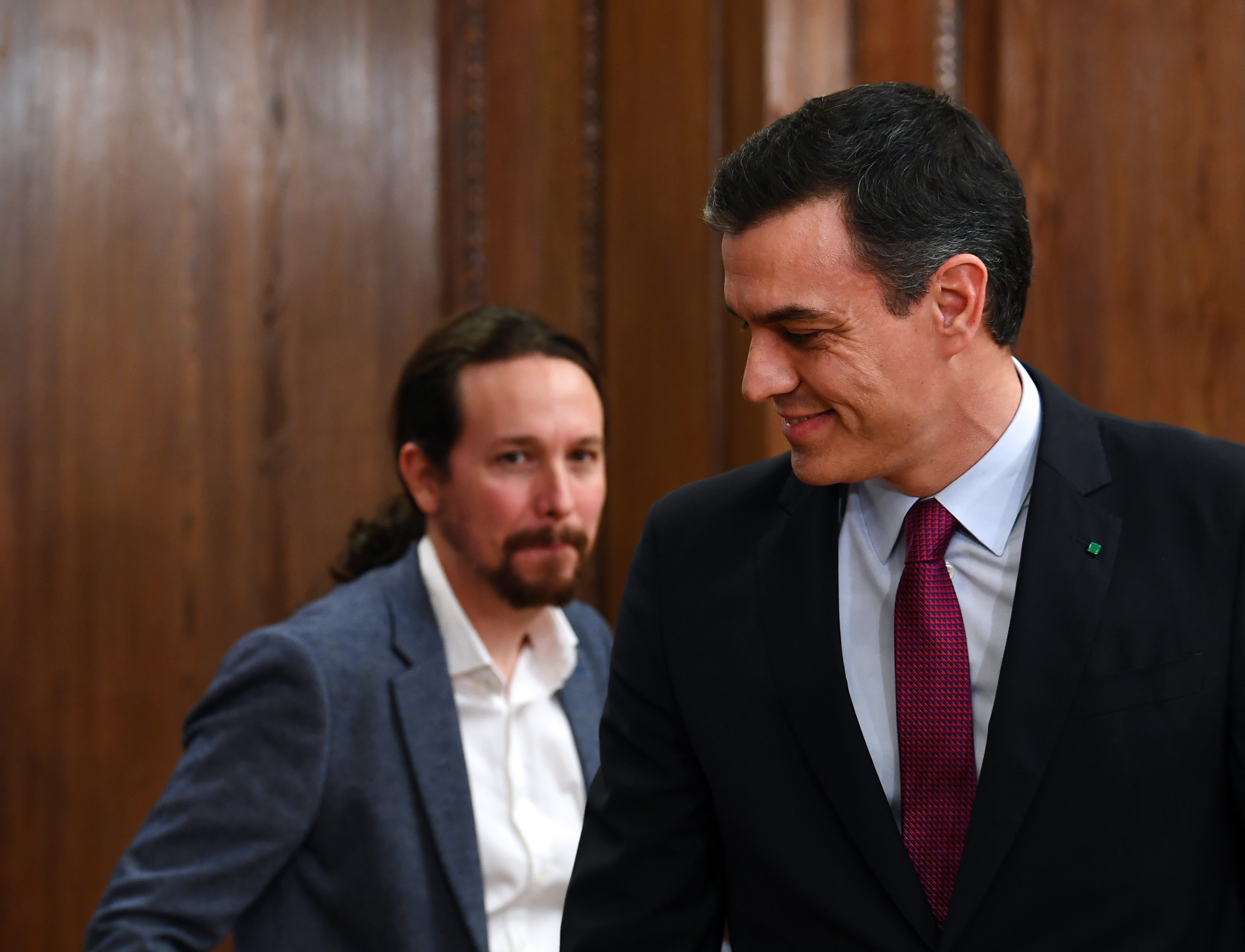 España: Sánchez e Iglesias presentan los Presupuestos Generales del Estado y anuncian subida de impuestos