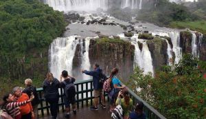 Cataratas de Iguaçu reciben récord de dos millones de visitantes en 2019