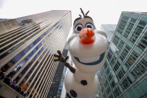 “Frozen 2” establece récord de taquilla para fin de semana de Acción de Gracias