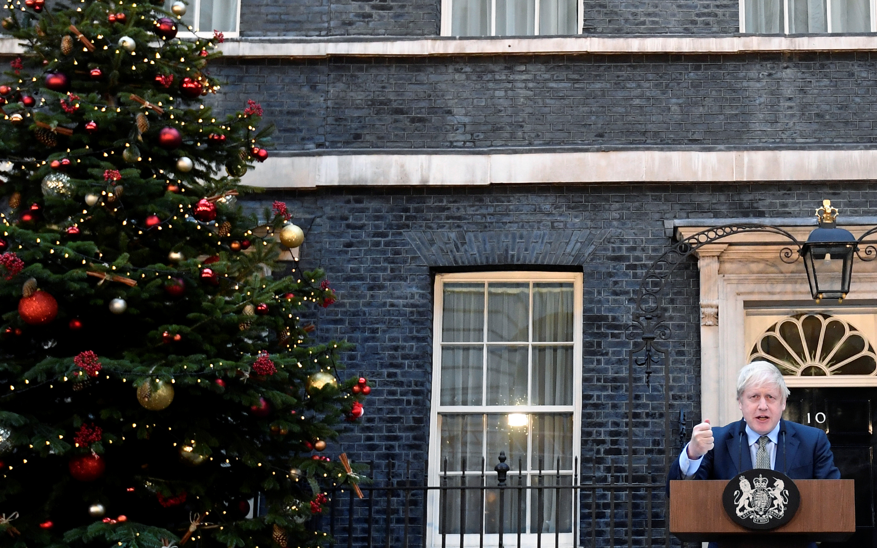 Boris Johnson llama a “cerrar las heridas” del brexit tras su aplastante victoria