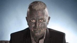 Vladimir Franz: El político con el 90% del cuerpo tatuado (Fotos)