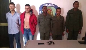 Detienen a cinco guardias nacionales por robar un vehículo en Los Teques