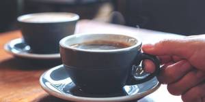 Por qué tomar café podría ayudar a reducir el riesgo de padecer Alzheimer o Parkinson