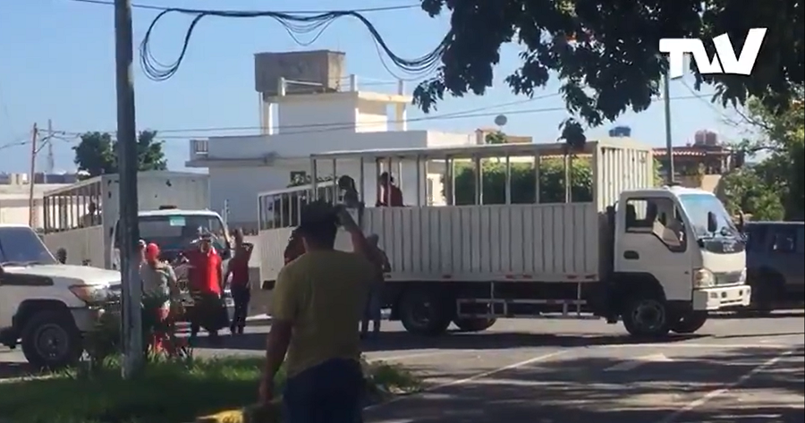 En perreras, así movilizaron a los chavistas para sabotear la sesión de la AN #15Dic (video)
