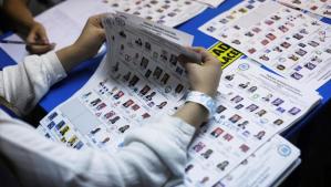 Piden investigar a magistrados electorales de Guatemala por fallas en conteo de votos