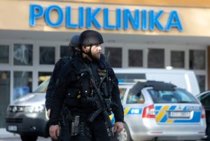 Un hombre mata a seis personas en un hospital checo antes de suicidarse
